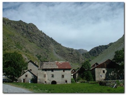 saint dalmas le selvage et ses hameaux : le Pra et Boussieyas.